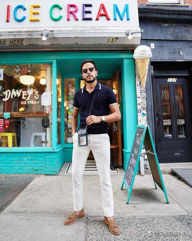 纯白裤子如何搭配短袖男(图3)