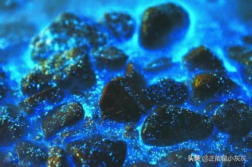 荧光的拼音（荧的拼音）