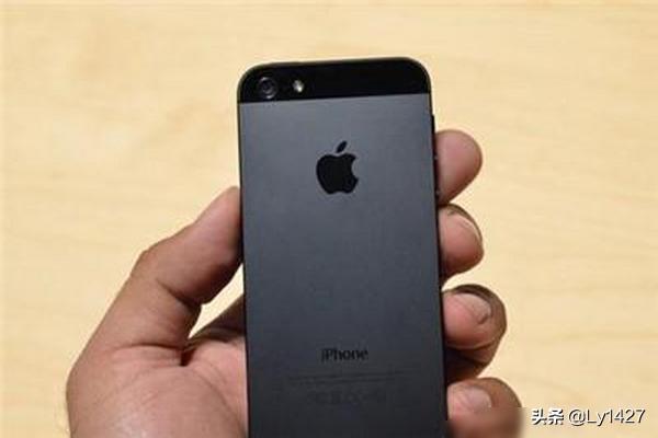 苹果5s怎么开机苹果5s怎么开机按哪个键才能开机