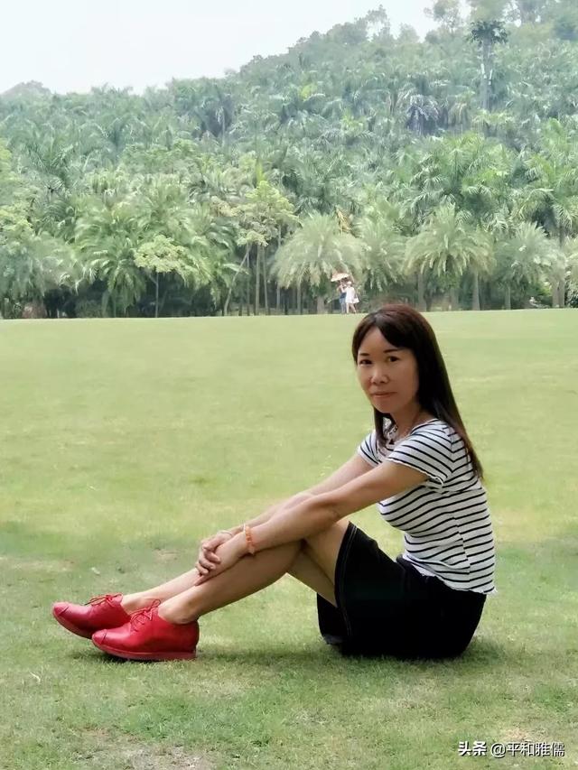 拍照好看的中年女性照片(图29)