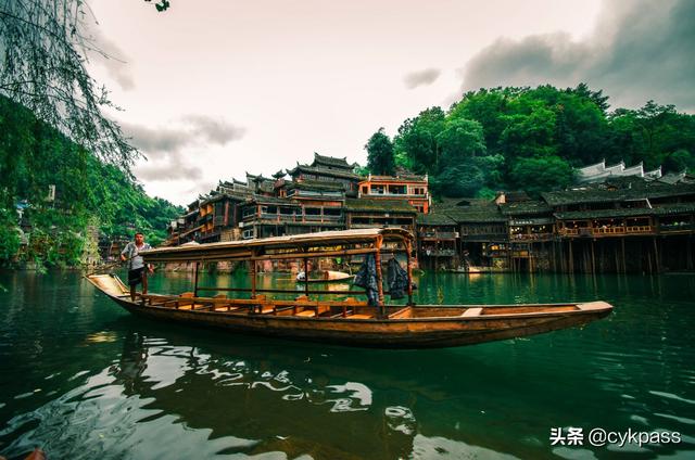 经典散文欣赏50篇（老舍散文《春风》）