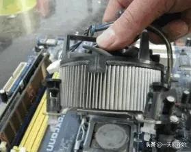 cpu卡扣怎么扣回去,cpu 卡扣