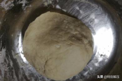 绿豆饼的做法（绿豆饼最简单的做法？）