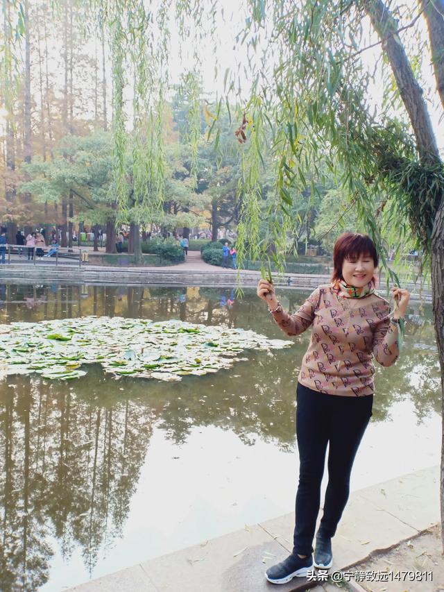 拍照好看的中年女性照片(图64)