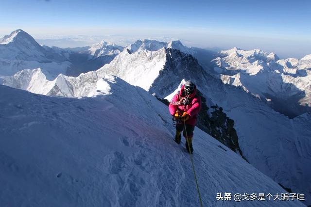 [珠穆朗玛峰图片]为什么珠穆朗玛峰称世界上最高的山峰，也是难爬的山峰？