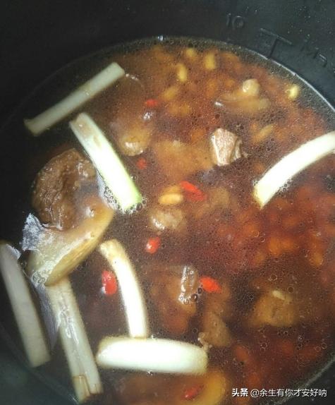猪蹄炖黄豆-猪蹄炖黄豆有什么功效和作用