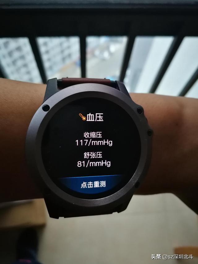 职场女性平价手表男生（职场女性平价手表男生可以戴吗）(图1)