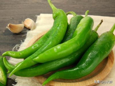腌青尖椒_腌青尖椒怎样又脆又好吃