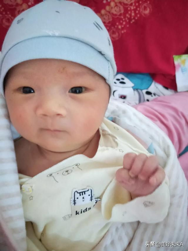 初生婴儿奶粉哪种好（刚出生的宝宝喝什么奶粉好？）