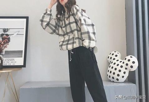 超宽松裤子如何搭配衣服(图2)
