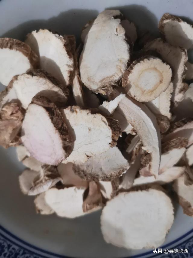 白芷的功效与作用（白芷的功效与作用主要治什么病）