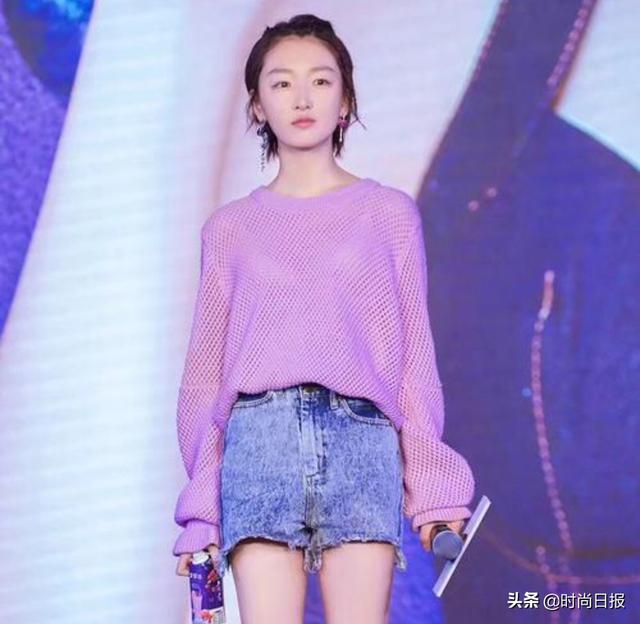 紫色衣服如何搭配裙子男(图2)