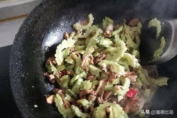 苦瓜炒肉丝怎么做,第7张