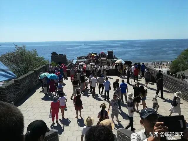 秦皇岛旅游穿搭春天， 秦皇岛旅游穿搭春天图片
