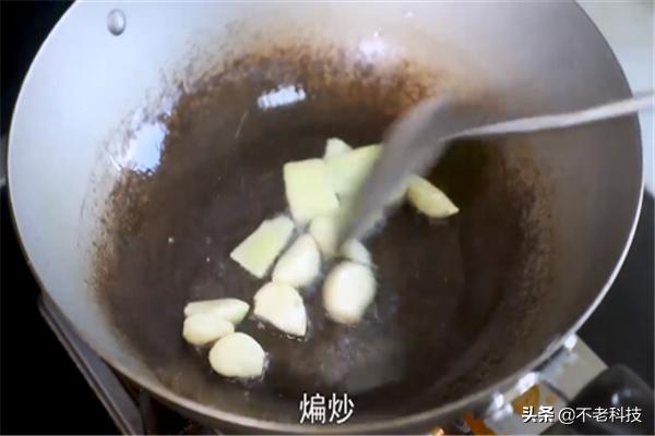 爆炒蛏子-爆炒蛏子的家常做法