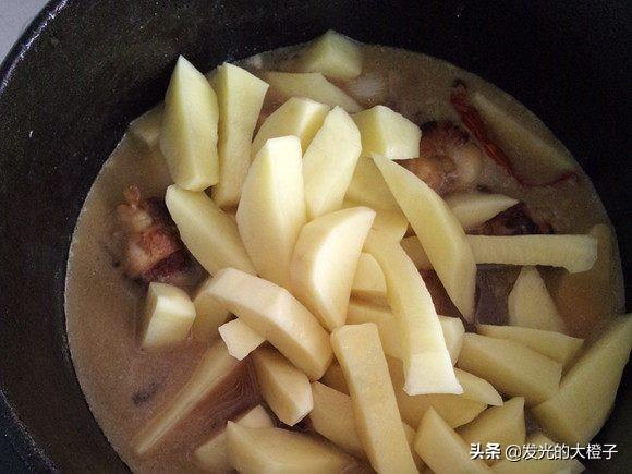 土豆做的鸡翅根怎么吃(图2)