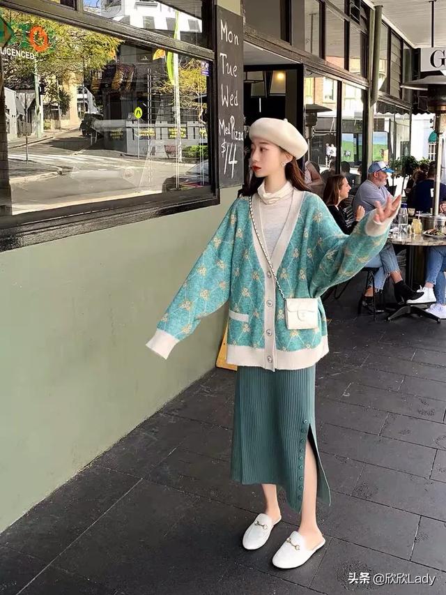 慵懒风毛衣外套如何搭配(图16)