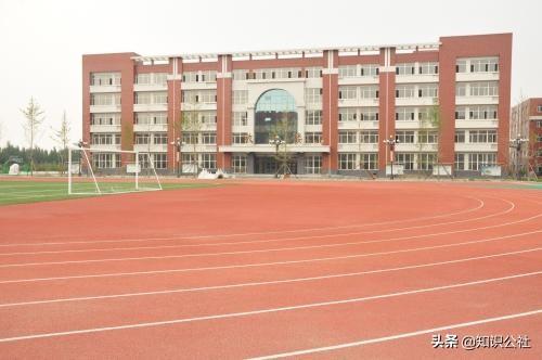 保定市第一中学在哪里