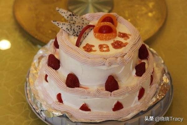 男士过生日送什么花（过生日送多少朵玫瑰花）