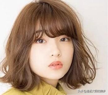 年轻女性都有什么短发型(图25)