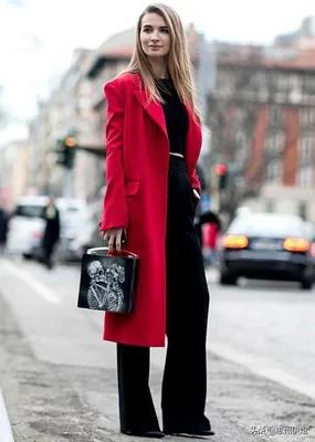 中年女性穿搭红色风衣内搭什么合适？中年女性穿搭红色风衣内搭什么合适？