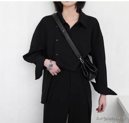 女士黑色衬衣怎么搭配(图20)