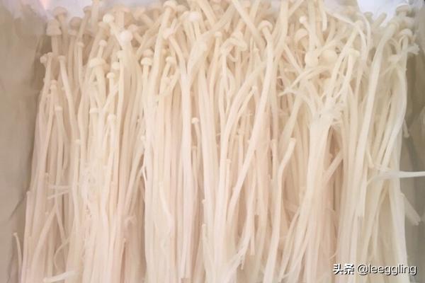 烧烤金针菇怎么烤着吃(图2)