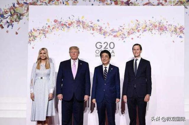 馬克龍合影被調(diào)侃