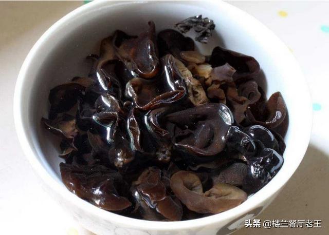 泡好的木耳怎么炒着吃(图4)