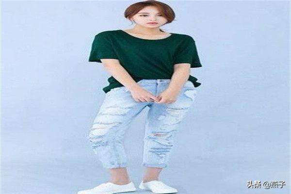 白鞋怎么搭配衣服图片(图6)