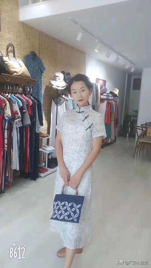 穿旗袍如何搭配包包女生(图9)