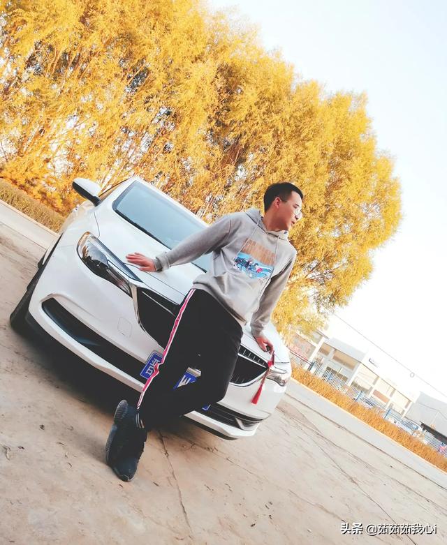 介绍你喜欢的汽车品牌,介绍你喜欢的汽车品牌英语作文