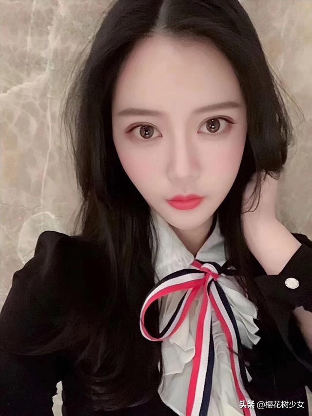 雪纺衬衣怎么搭配外套(图3)