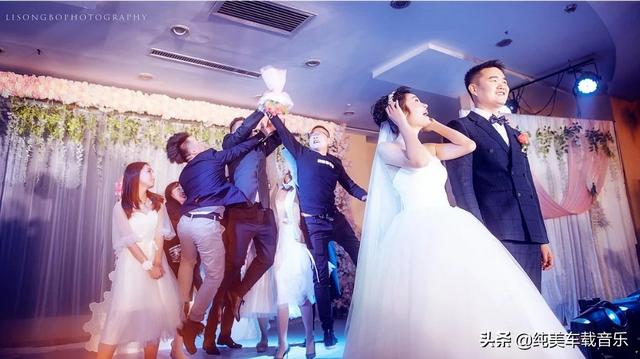 钢琴婚庆布置，钢琴婚庆布置图片