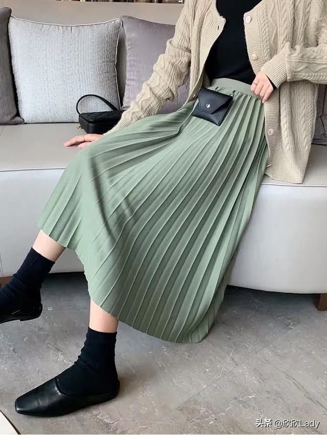 绿色裙上衣如何搭配好看(图4)