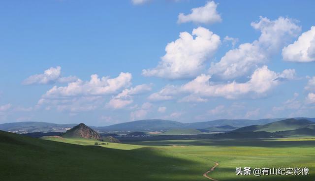 秋天旅游草原穿搭， 秋天旅游草原穿搭图片