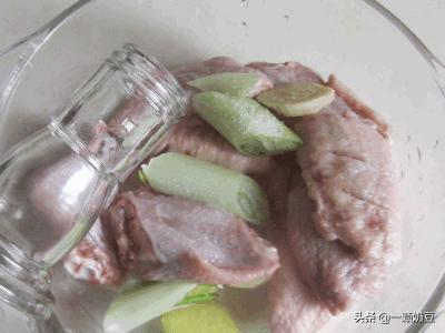成都家常菜香辣鸡尖的做法（麻辣翅尖怎么做？）