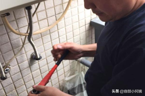热水器水管漏水-热水器水管漏水了怎么处理