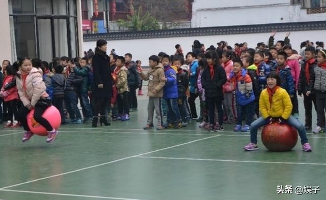 学生趣味体育赛事（高中体育课趣味游戏？）