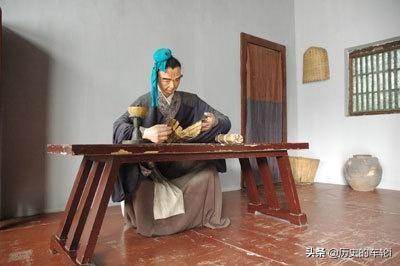 [颜回]孔子的学生颜回，曹姓，颜氏，为什么他的名字第一个字不是曹而是颜？