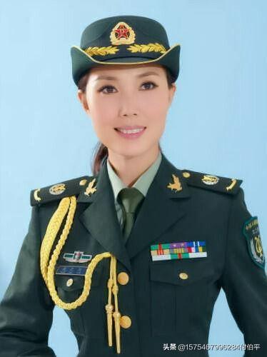 气质女性是这样穿出来的（气质女人穿搭方法）(图12)