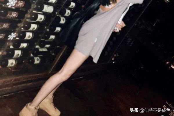 小麦色男鞋如何搭配裤子(图3)