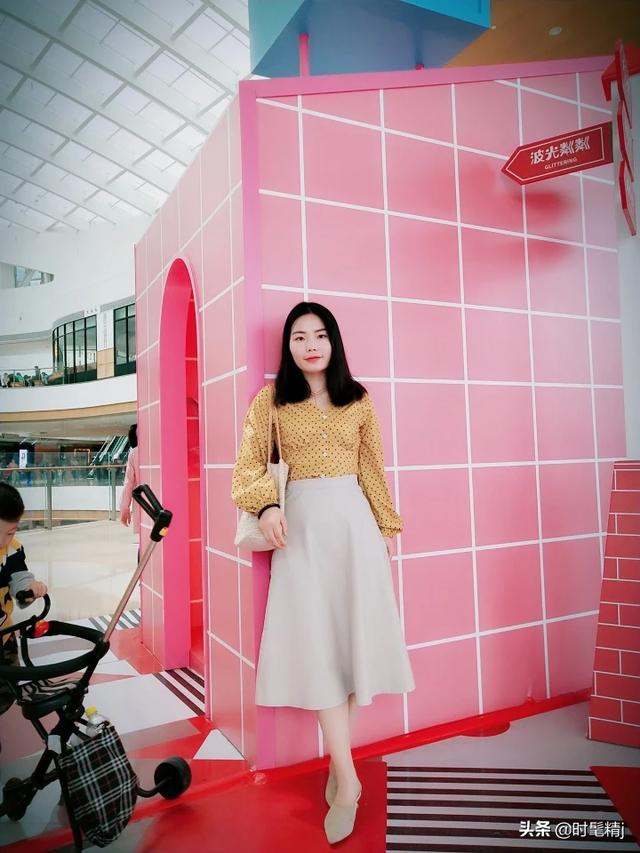半身皮裙怎么搭配图片(图7)