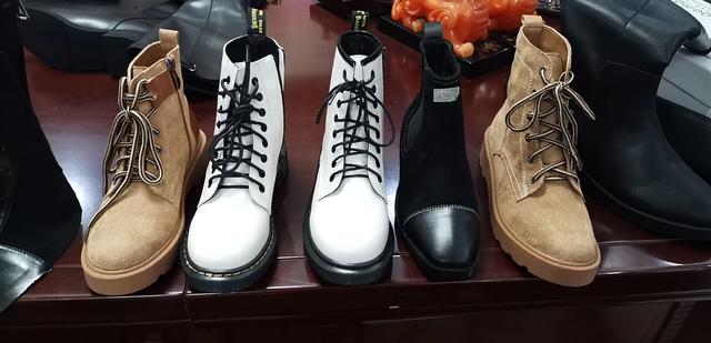 女童马丁靴如何搭配加厚(图5)