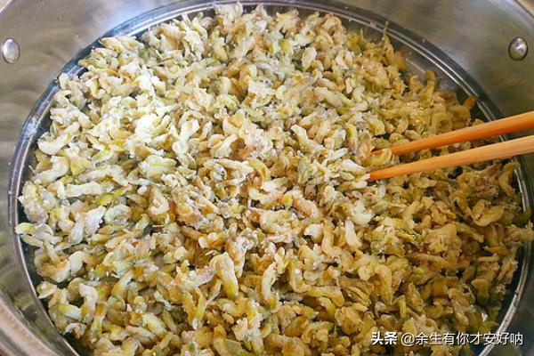 槐花怎么蒸着吃教程图解(图6)