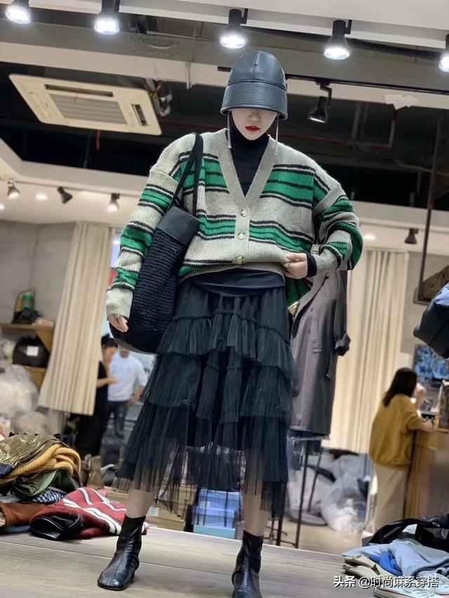 如何搭配外套毛衣好看女(图3)