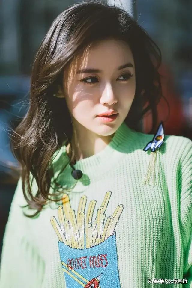 美丽的姑娘播放视频（赞美4岁小女孩漂亮的句子）