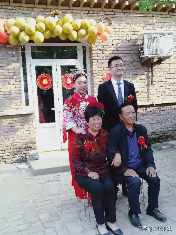 摄像头结婚照 婚庆怎么拍好看-摄像头结婚照 婚庆怎么拍好看点