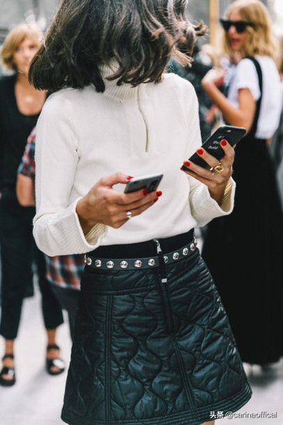 白色宽松毛衣如何搭配冬季(图3)