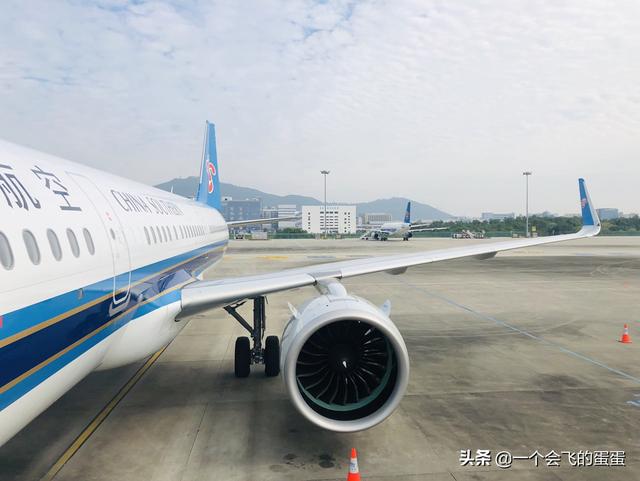 亚航保险延机标准是什么 怎么在亚航订票？